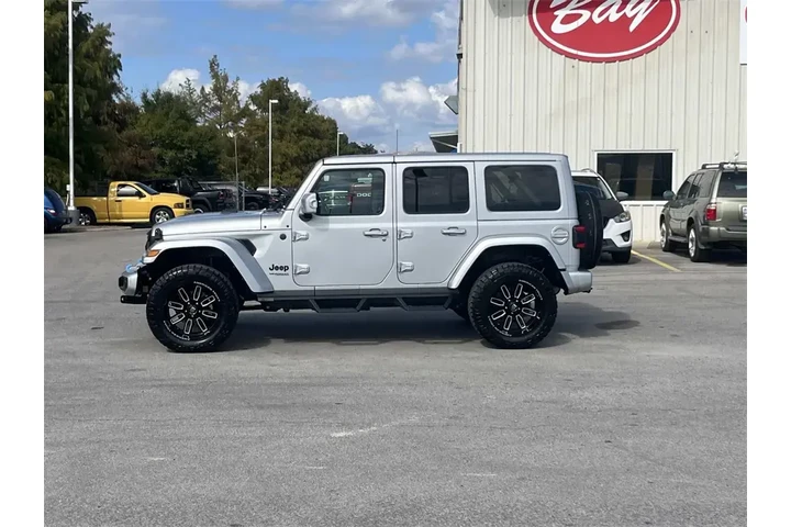 $37678 : Jeep Wrangler Unlimited 2022 image 2