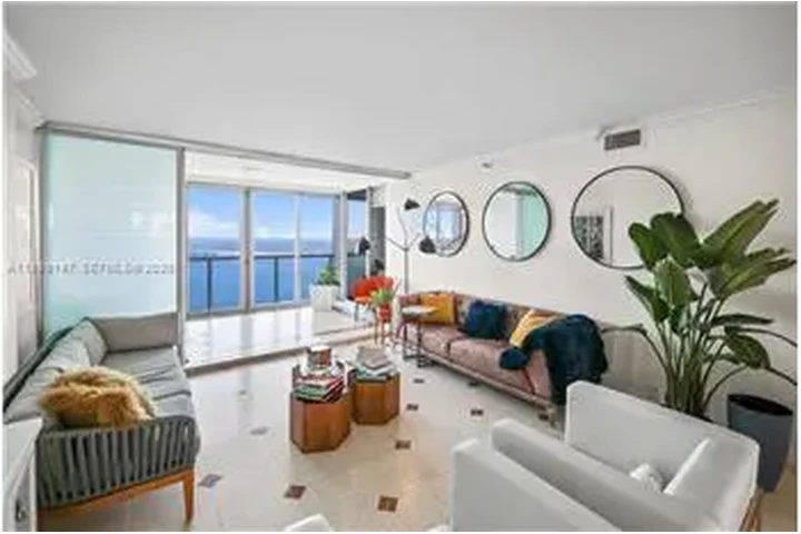 $4900 : Rental property with 2 bedro image 3