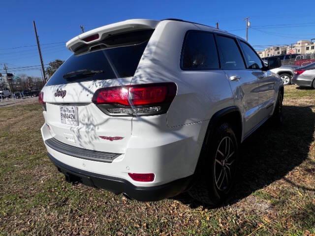 2017 Grand Cherokee image 8