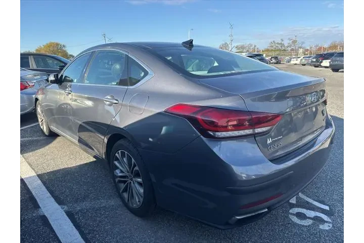$13995 : Hyundai Genesis 2015 3.8L 4d image 5