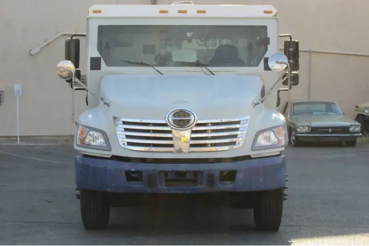 $15995 : 2008 Hino 268 image 4