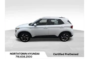 $16834 : Hyundai VENUE 2022 SEL 4dr C thumbnail