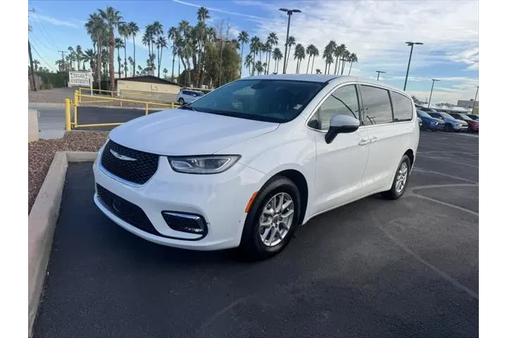 $23238 : Chrysler Pacifica 2023 Touri image 1