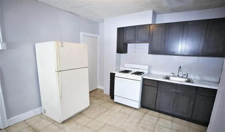 $1500 : Apartment for rent asap image 5