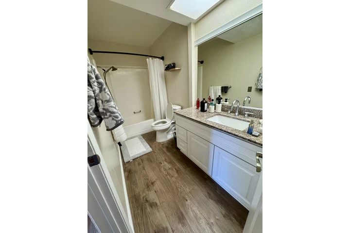 $2000 : 1 rec/ 1 baño Condo Para Renta image 6
