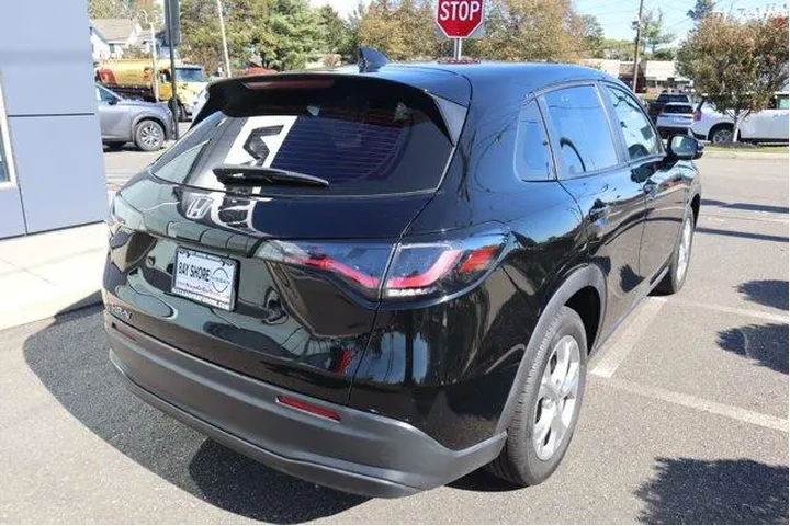 $23360 : Honda HR-V 2025 LX 4dr Cross image 6