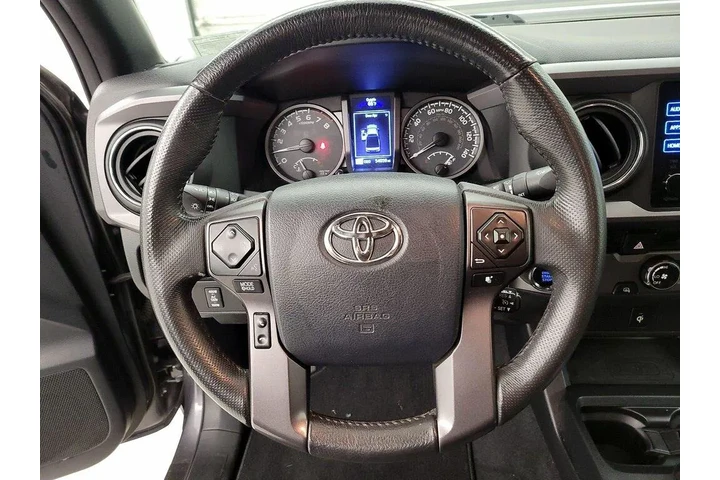 $28998 : Toyota Tacoma 2017 4x2 TRD S image 10