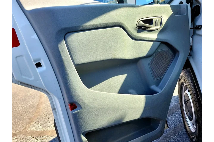 $20400 : 2018 Transit Chassis T-250 SR image 10