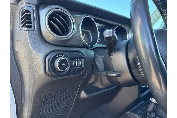 $25750 : Jeep Wrangler Unlimited 2019 image 8
