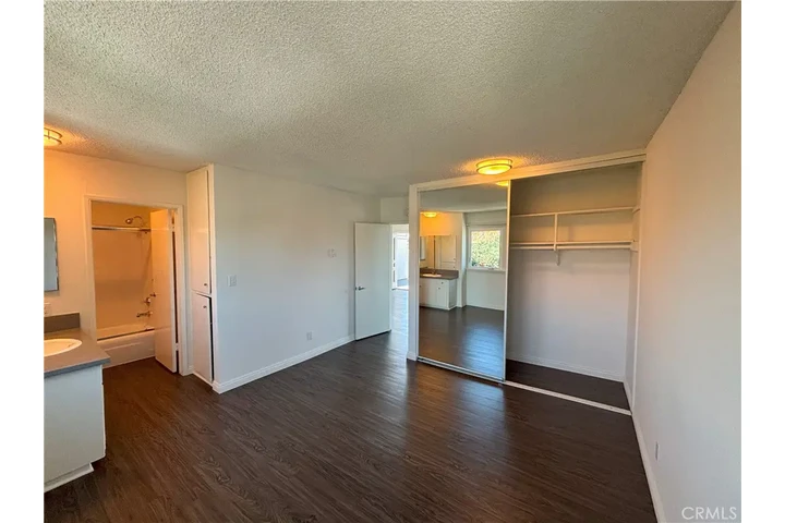 $1100 : La vibrante comunidad de Azusa image 6