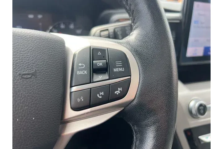 $26352 : Ford Explorer 2021 AWD XLT 4 image 10