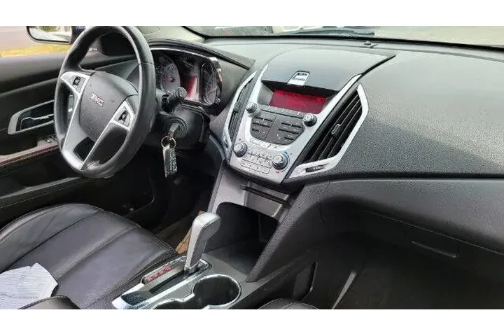 $700 : 2010 GMC Terrain SLT-2 image 5
