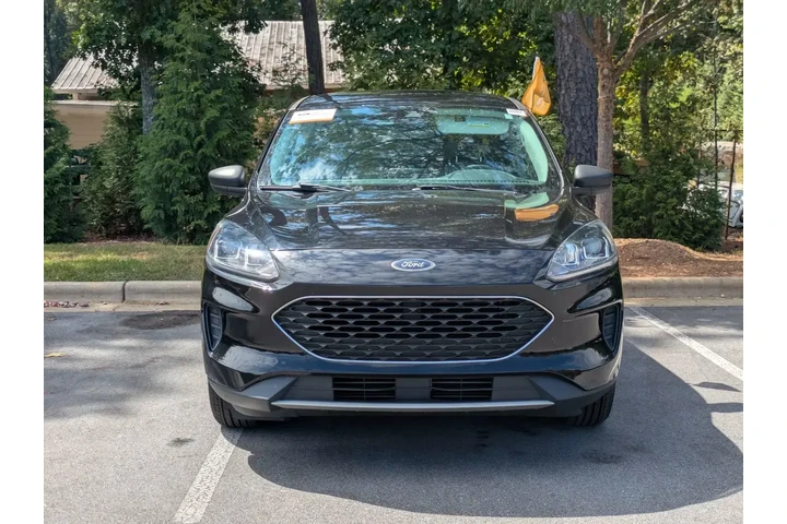 $17995 : Ford Escape 2022 SE 4dr SUV image 7