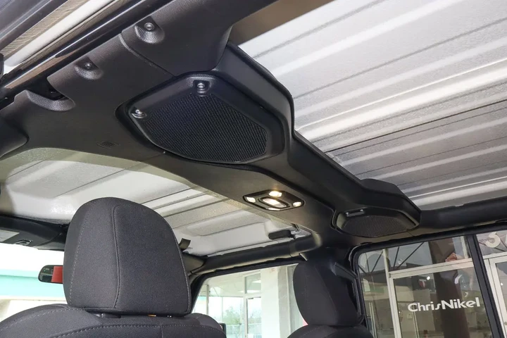 $26988 : 2021 Wrangler Unlimited Willy image 9