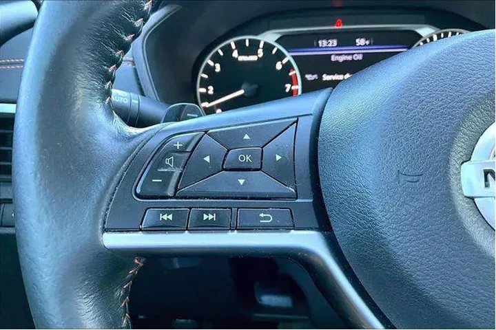 $17500 : Nissan Altima 2022 2.5 SR 4d image 10