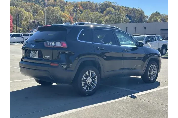 Jeep Cherokee 2019 4x4 Latit image 7