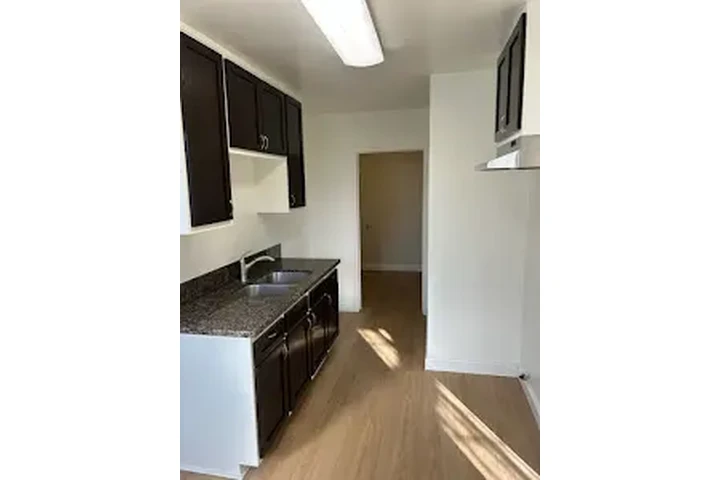 $1750 : RENTO DUPLEX EN L.A/90044 image 6