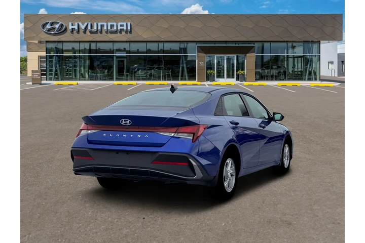 $22995 : Hyundai ELANTRA 2026 SE 4dr image 7