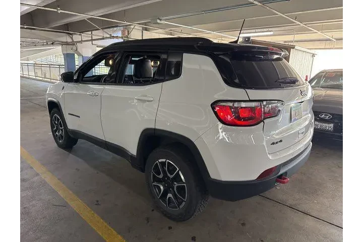 $21998 : Jeep Compass 2025 4x4 Trailh image 4
