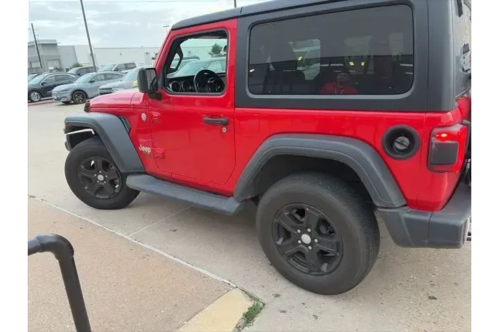 $30829 : Jeep Wrangler 2020 4x4 Willy image 10