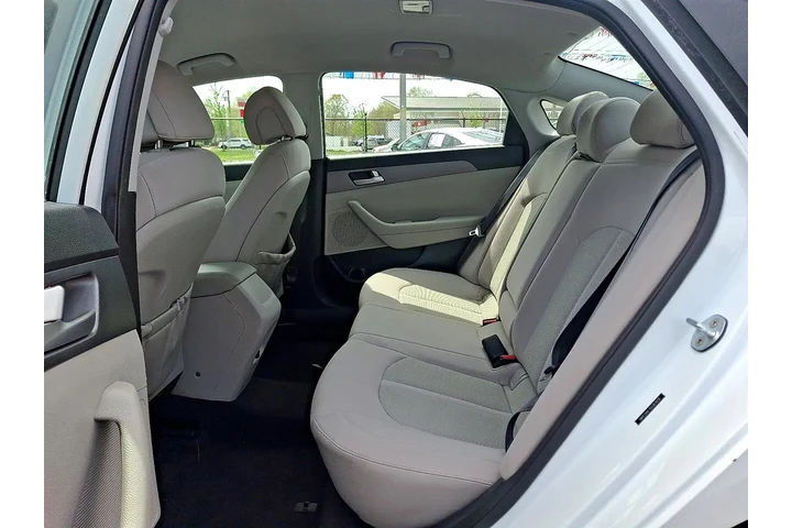 $9600 : 2016 Sonata SE image 10