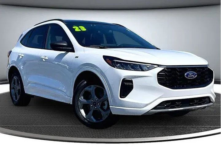 $26000 : Ford Escape 2023 AWD ST-Line image 3