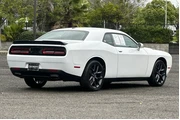 $23487 : Dodge Challenger 2022 SXT 2d thumbnail