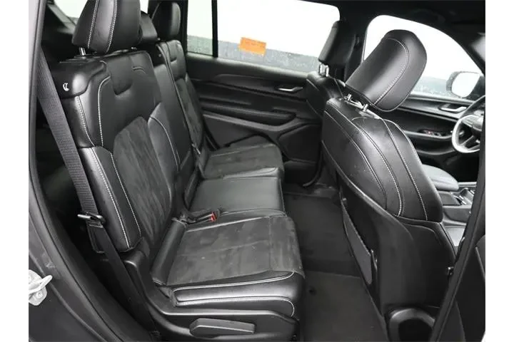 $31663 : Jeep Grand Cherokee L 2024 4 image 8