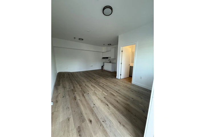 $1750 : ESTUDIO 92 y COMPTON image 3