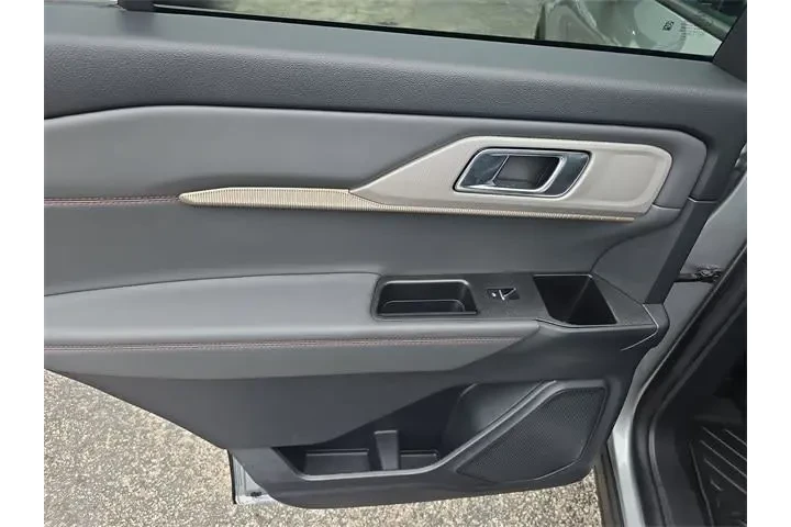 $33990 : Ford Explorer 2025 Active 4d image 10