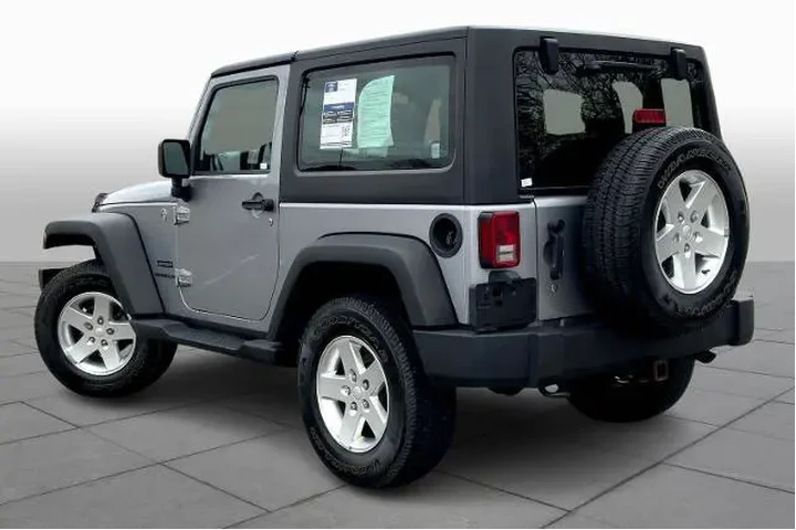$12888 : Jeep Wrangler 2014 4x4 Sport image 10