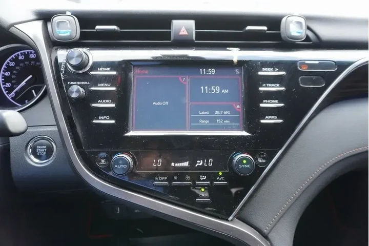 $14388 : Toyota Camry 2018 XLE 4dr Se image 8