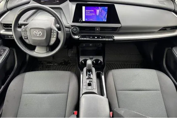 $25500 : Toyota Prius 2023 LE 4dr Hat image 6