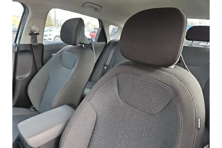 $19264 : Kia K4 2025 LXS 4dr Sedan image 10