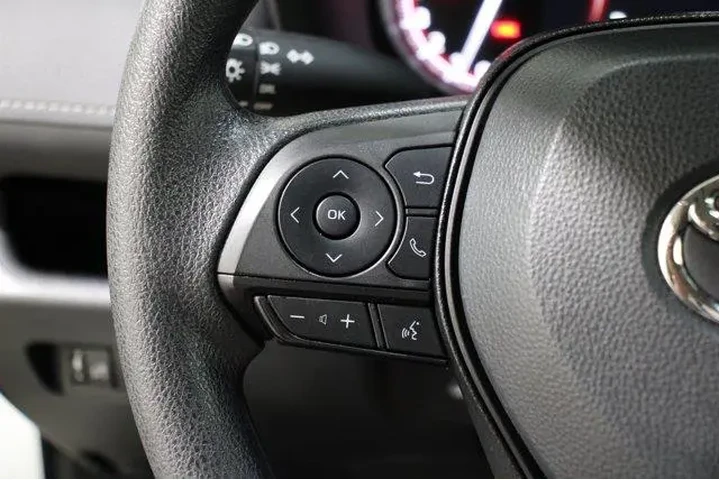 $28986 : Toyota RAV4 2024 AWD LE 4dr image 10