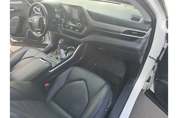 $34995 : Toyota Highlander 2021 AWD X image 9