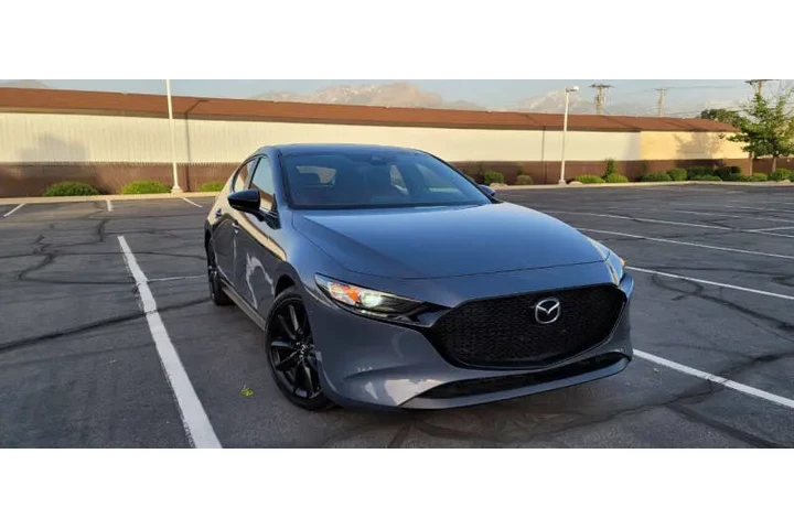 $21300 : 2023 3 Hatchback 2.5 S Carbon image 3