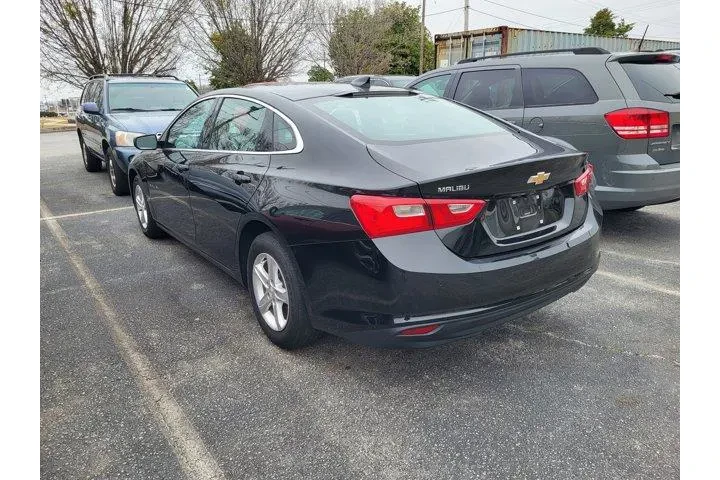 $18920 : Chevrolet Malibu 2024 LT 4dr image 6