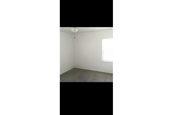 $850 : Cuarto de renta en Claremont image 1