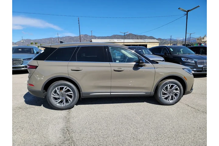 $36616 : Lincoln Corsair 2025 Premier image 3