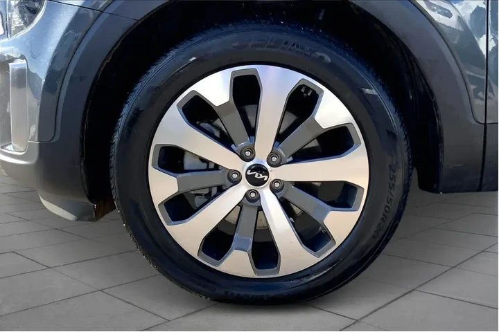 $21338 : Kia Telluride 2022 S 4dr SUV image 9