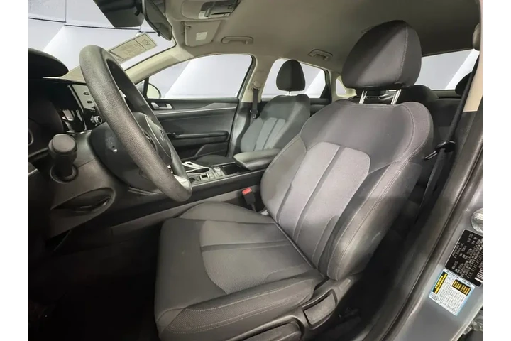 $20991 : Kia K5 2023 LXS 4dr Sedan image 8