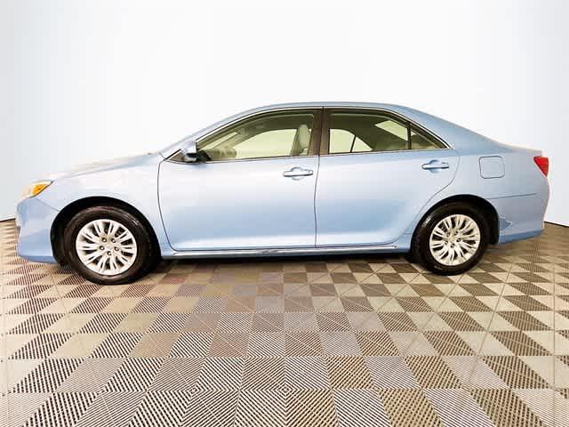 $13080 : PRE-OWNED 2013 TOYOTA CAMRY LE image 6