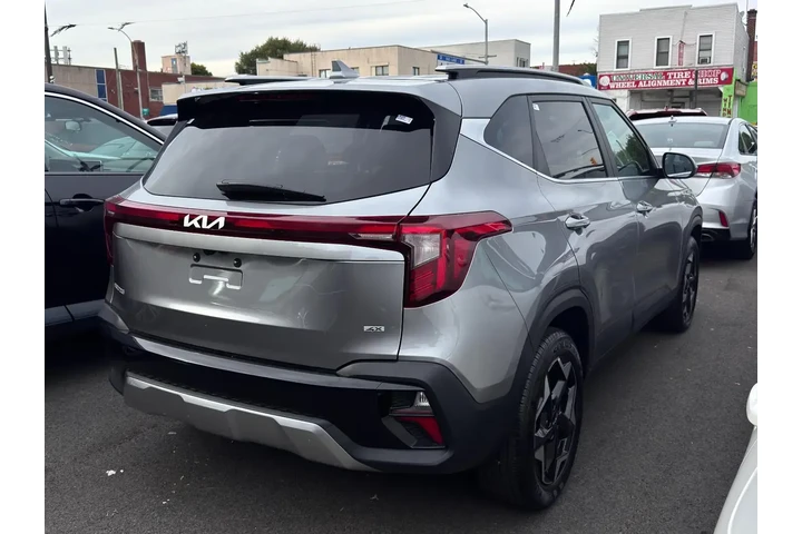 $22395 : Kia Seltos 2024 AWD EX 4dr S image 4