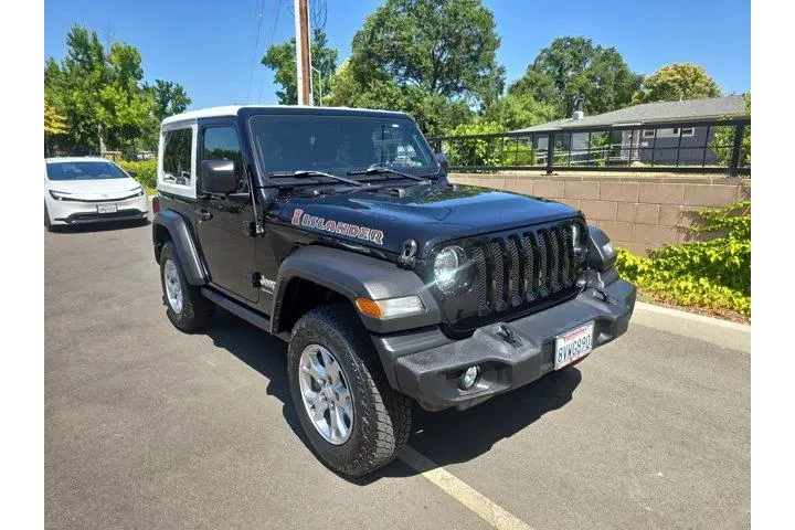 $37995 : Jeep Wrangler 2021 4x4 Islan image 1