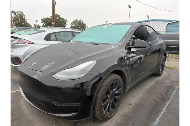 $29987 : Tesla Model Y 2023 AWD Long image 7