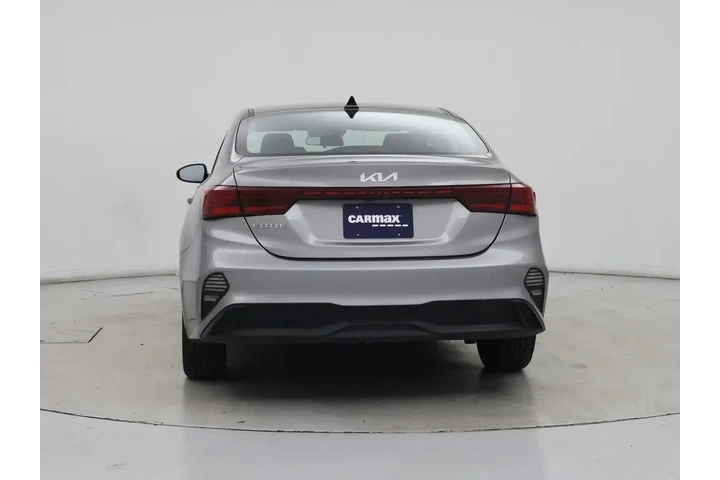 $18998 : Kia Forte 2024 LXS 4dr Sedan image 6