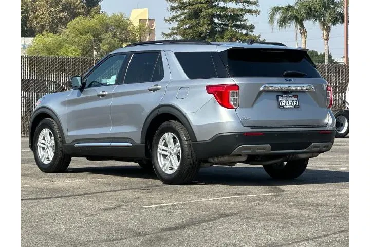 $33990 : Ford Explorer 2022 XLT 4dr S image 5