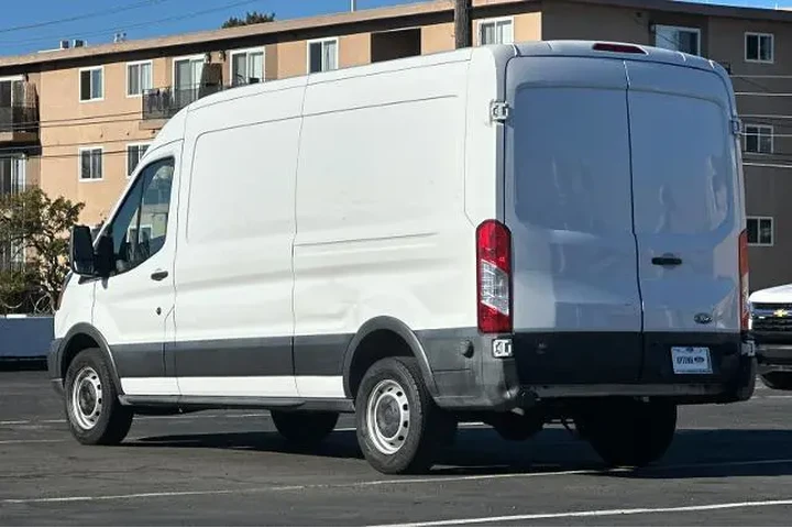 $19900 : Ford Transit 2017 350 3dr LW image 6