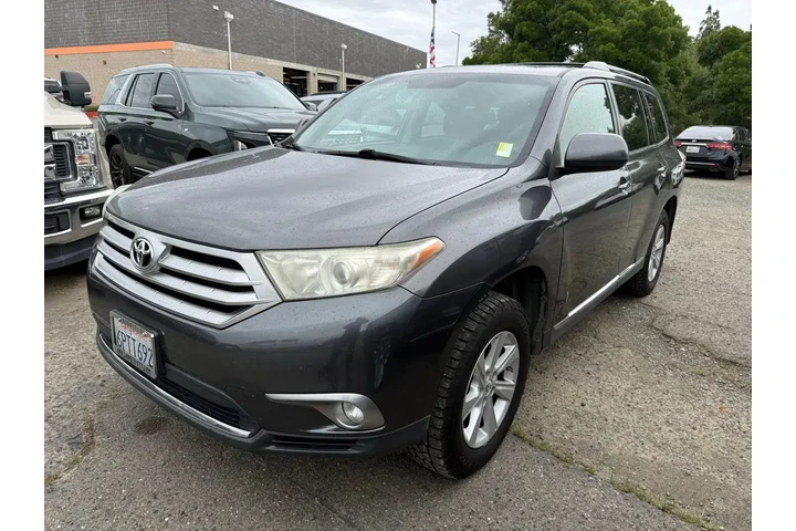 $10000 : Toyota Highlander 2011 AWD B image 1